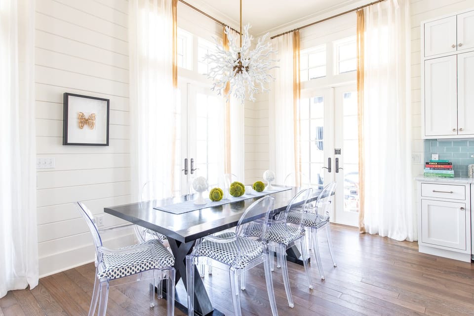 First Floor: Dining Area