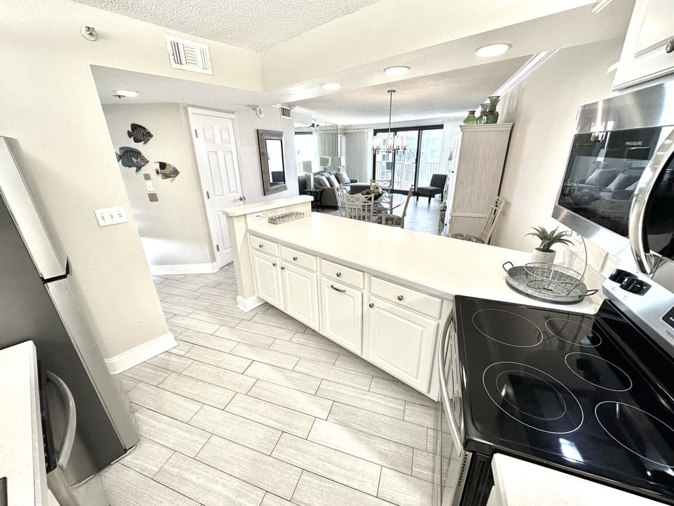 Fully Stocked Kitchen