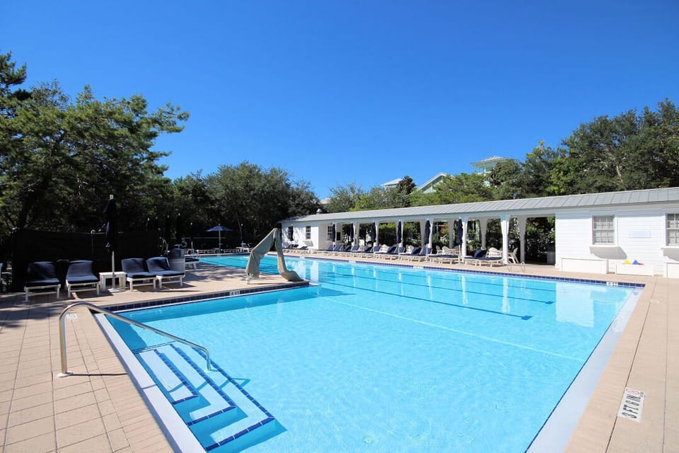 Seaside West Pool