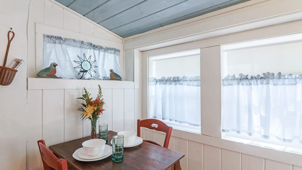 Enjoy a romantic dinner for two - Enjoy a romantic dinner for two