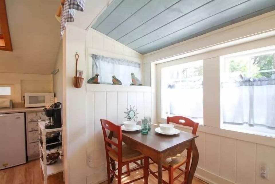 Enjoy a romantic dinner for two - Enjoy a romantic dinner for two