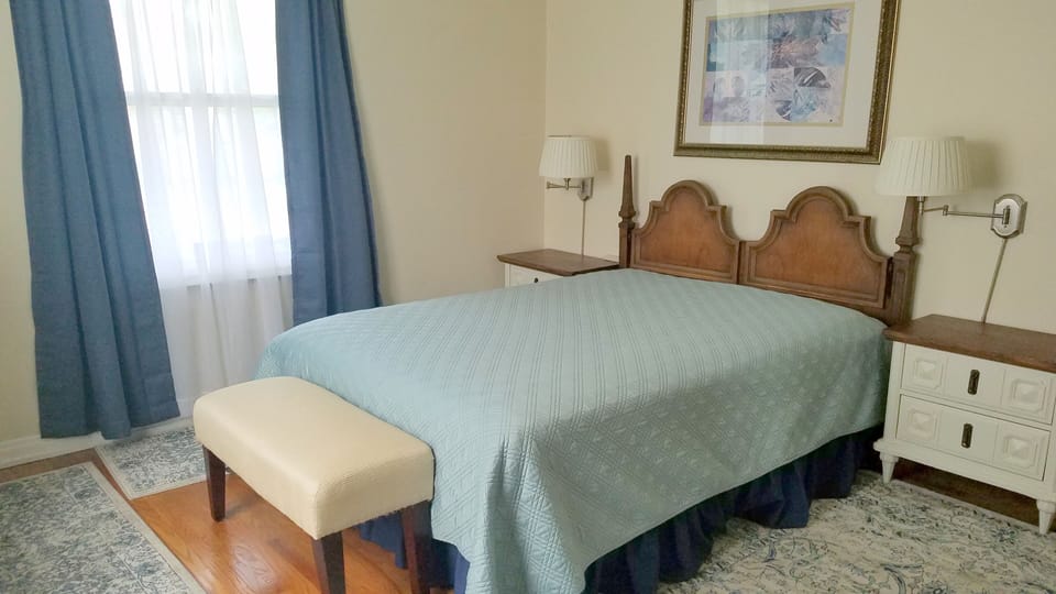 Front bedroom