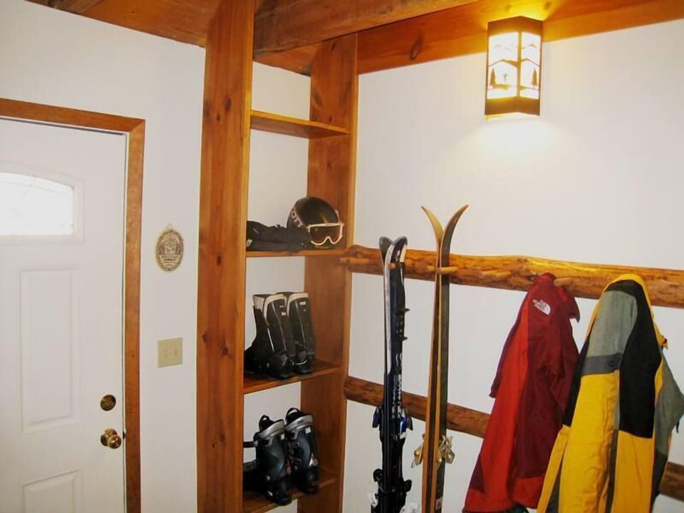 Entry Way Ski Storage