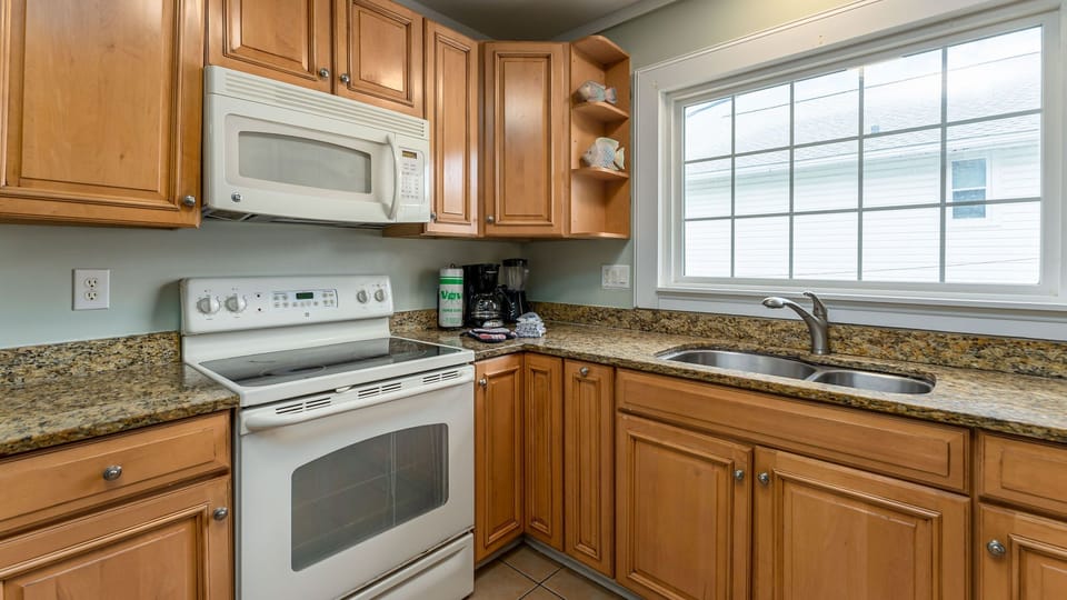 Fully equipped kitchen