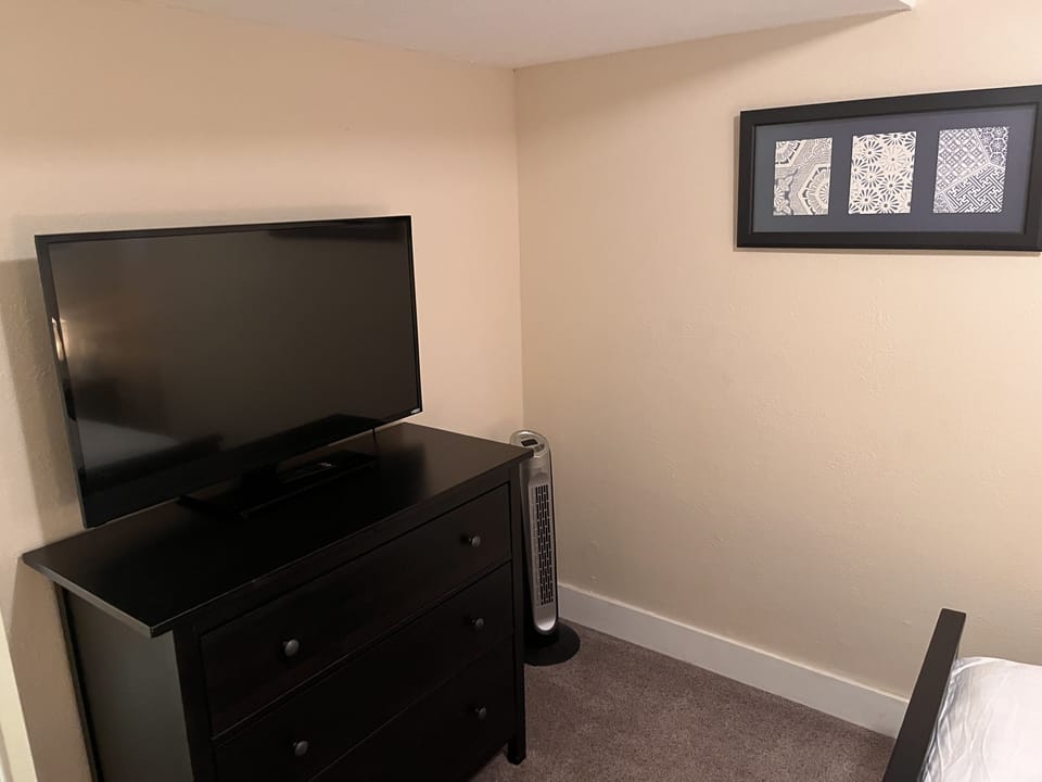 Smart TV downstairs queen bedroom. Netflix and other streaming options available
