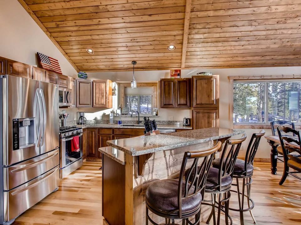 Breakfast bar with additional seating