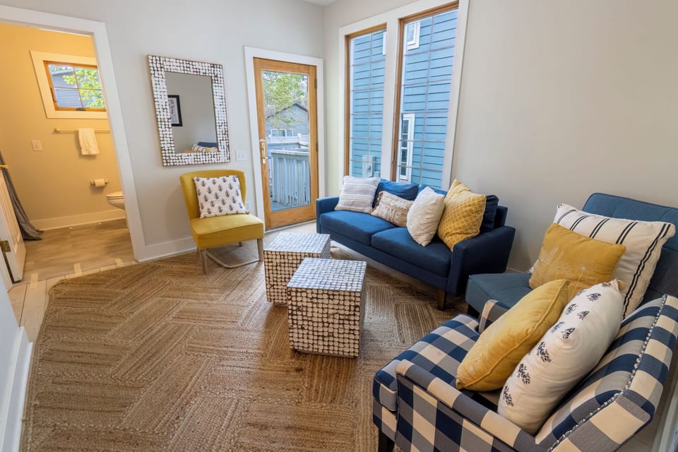Main Level | Seating Area