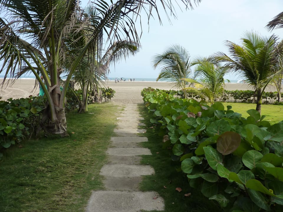 Direct exit to the beach