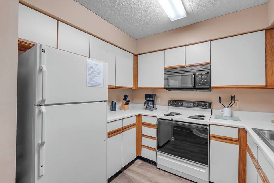 Full size appliances and fully equipped kitchen.