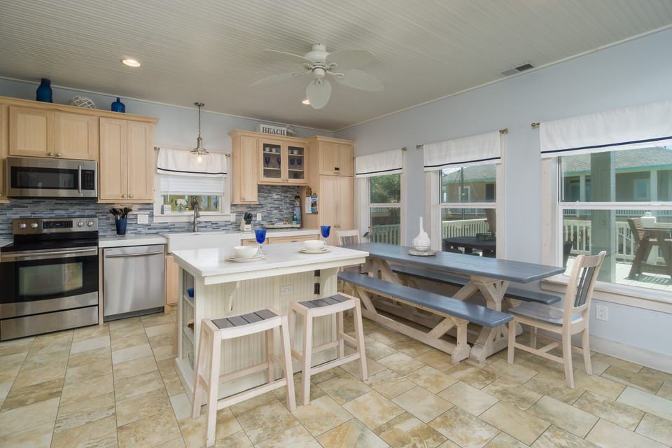 Charming fully equipped New England-style kitchen
