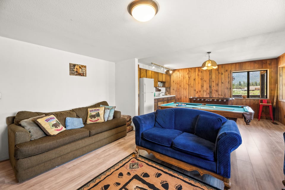 2nd Living Room - 2nd Living Room located downstairs in Game Room with Flat Screen TV.