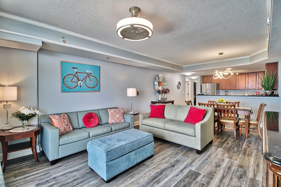 Our spacious livingroom, fully upgraded with plenty of seating for all the family