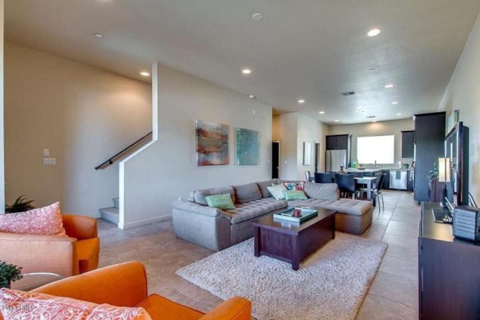 Living Room/Common Area