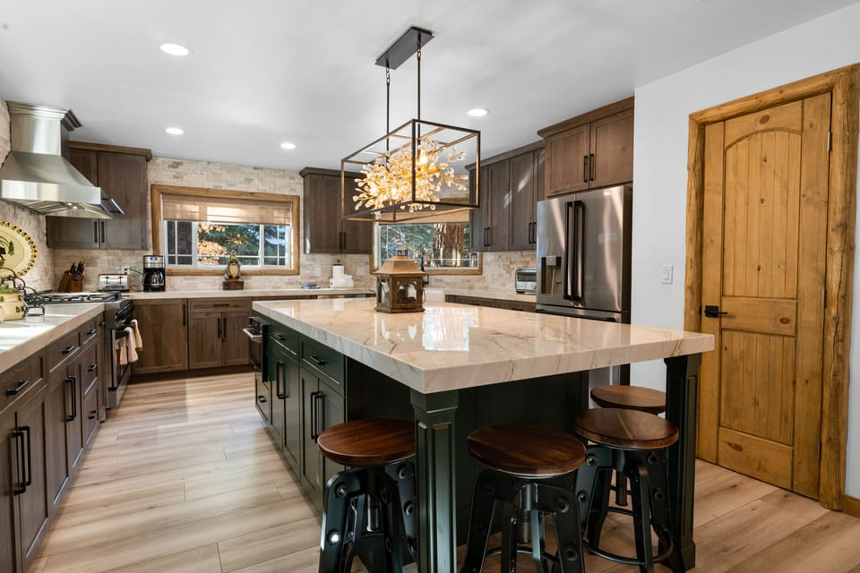Kitchen - NEWLY RENOVATED Large Kitchen Great Room with all new appliances.