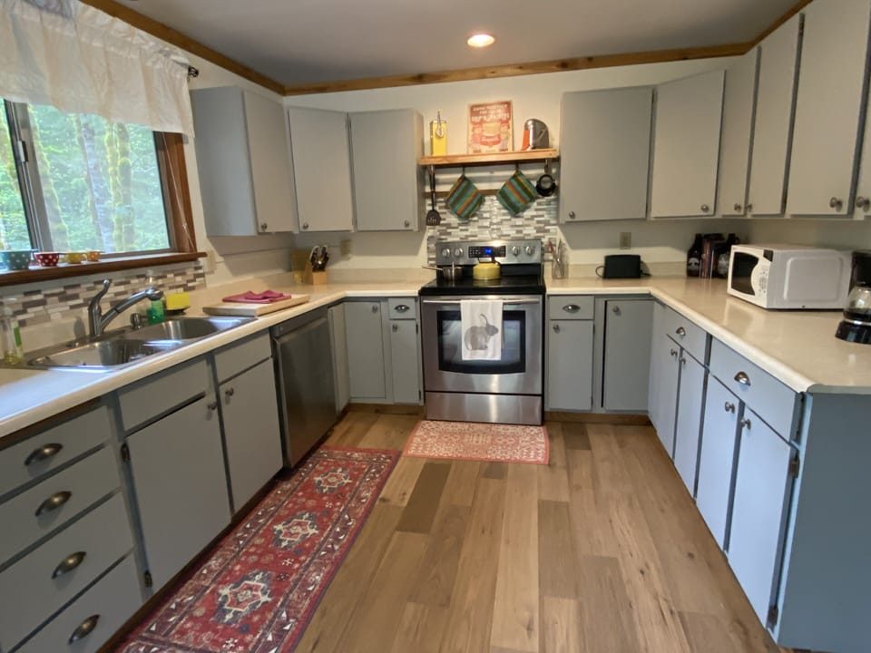 Plenty of counter space for big meals 