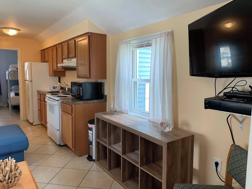 Kitchen (2)