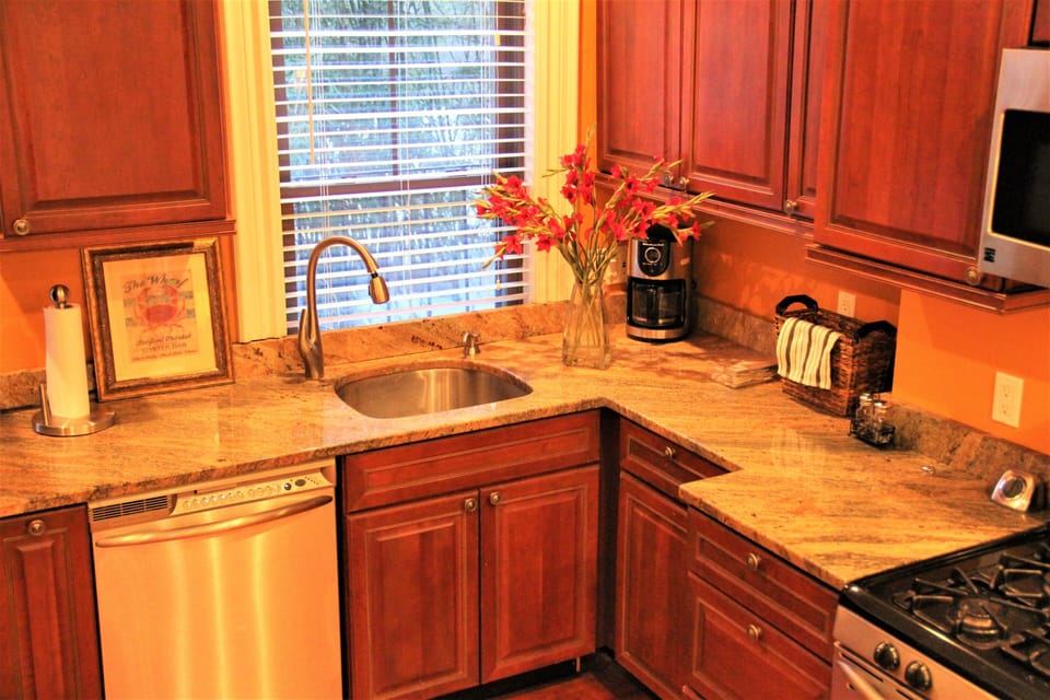 Open Fully Equipped Kitchen,  Granite/  Stainless