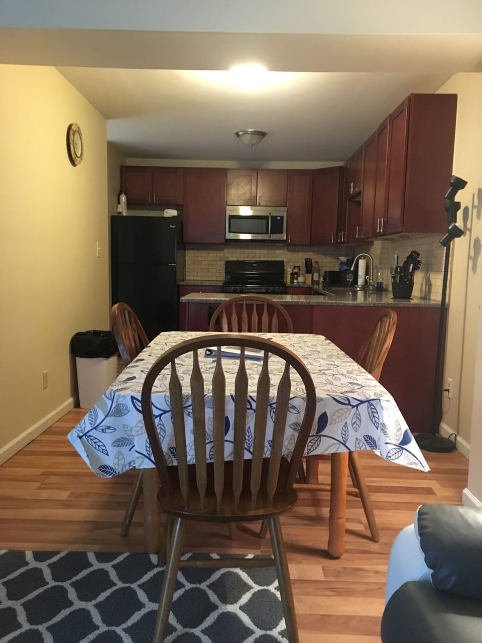 kitchen/dining room