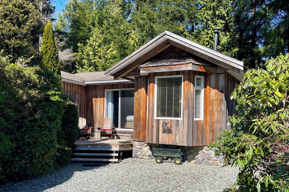 Cedar Shack, named by many a tucked away gem, private and 2min walk to the beach