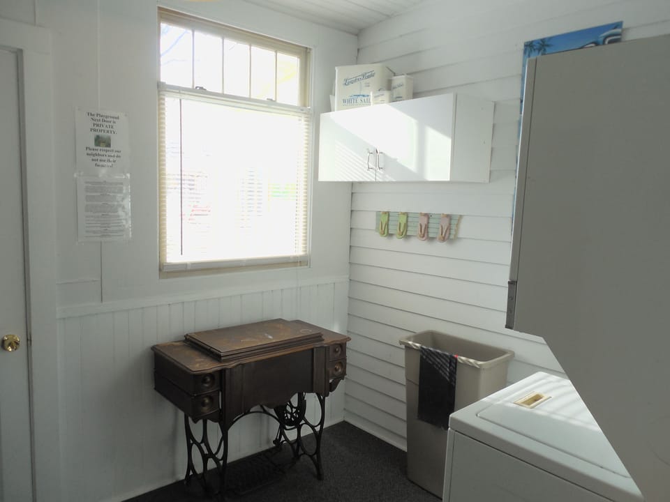 Mud Room/Laundry