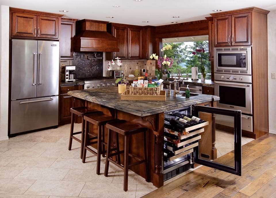 Upstairs Gormet Chefs Kitchen & Wine Chiller