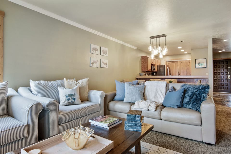 Super comfortable family room with high end top grain leather queen sofa sleeper