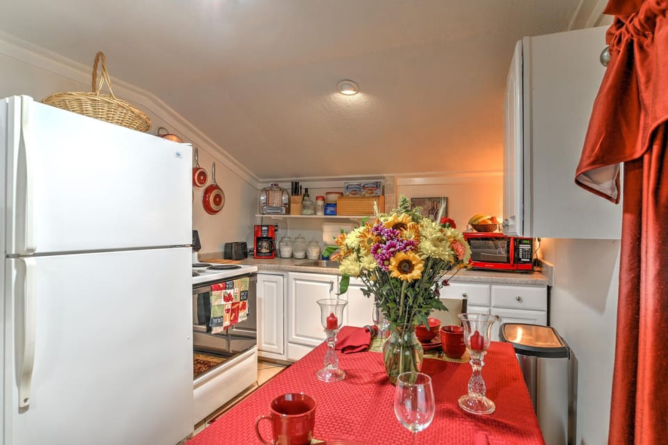 full kitchen accomodations