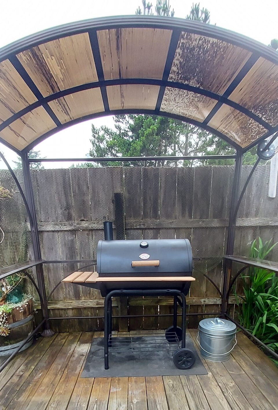 Charcoal grill - guests provide their own charcoal/lighter fluid - 
