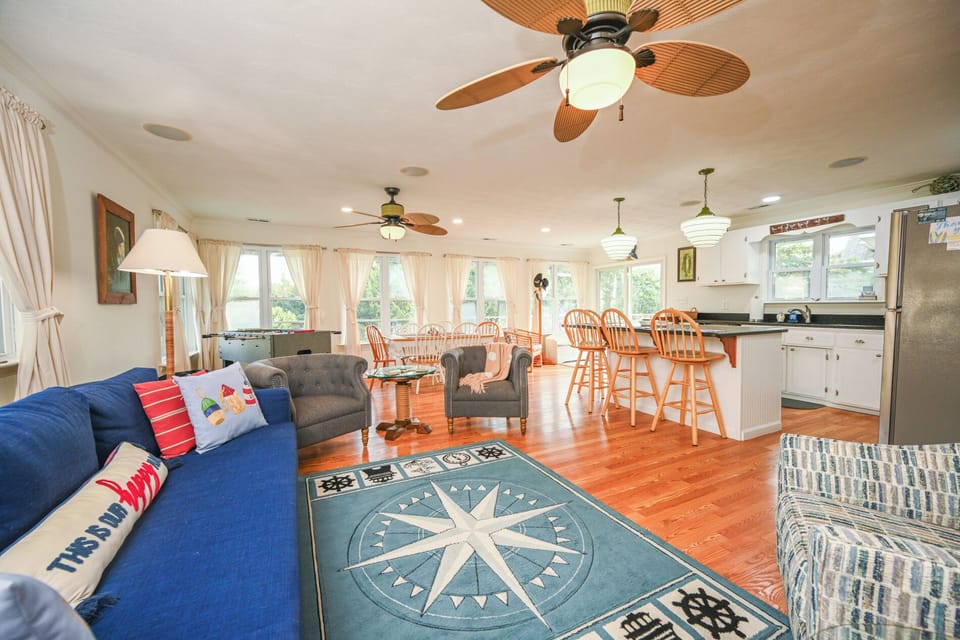 Spacious Great Room