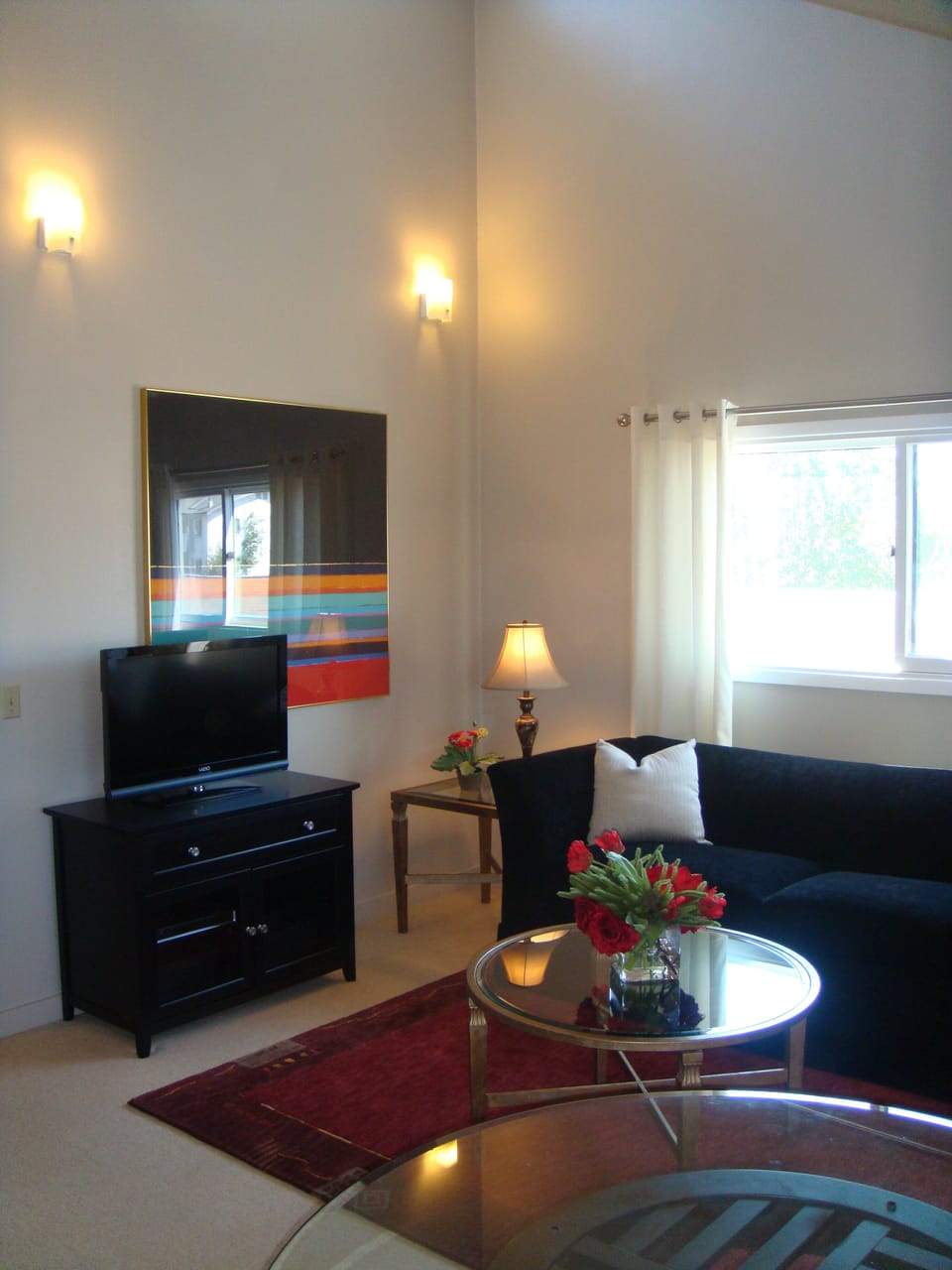 Cable TV w/DVR and Wireless Internet