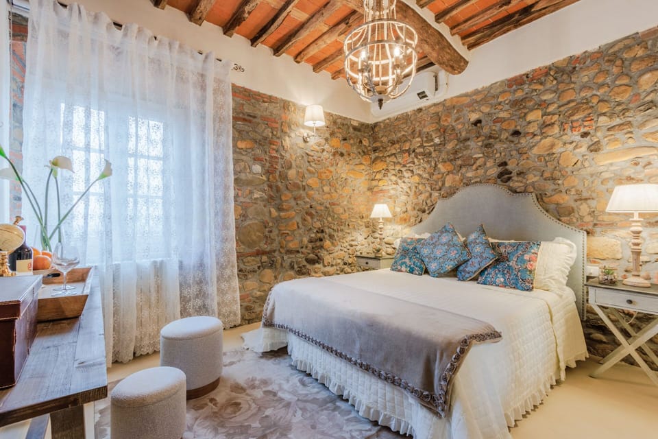 Bedroom with double bed in the fist floor the holiday house
