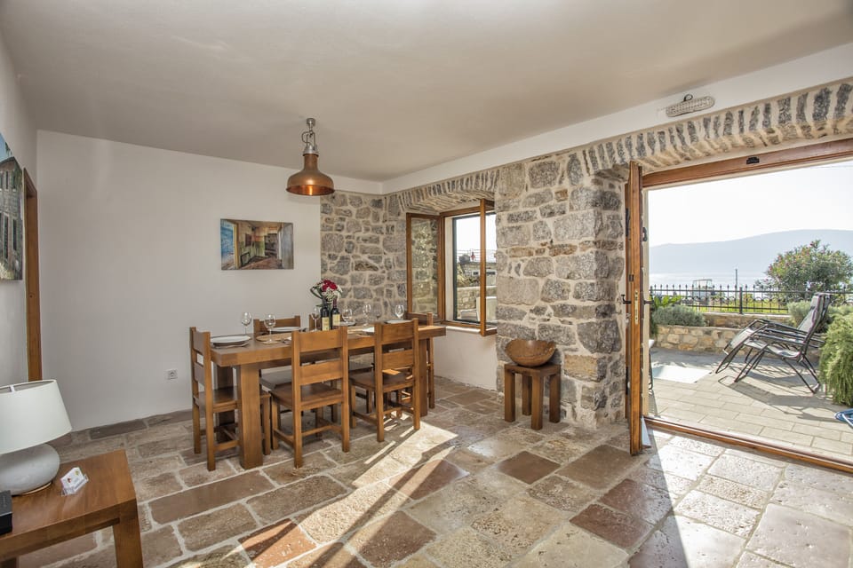 Indoor dining at Villa Ruza
