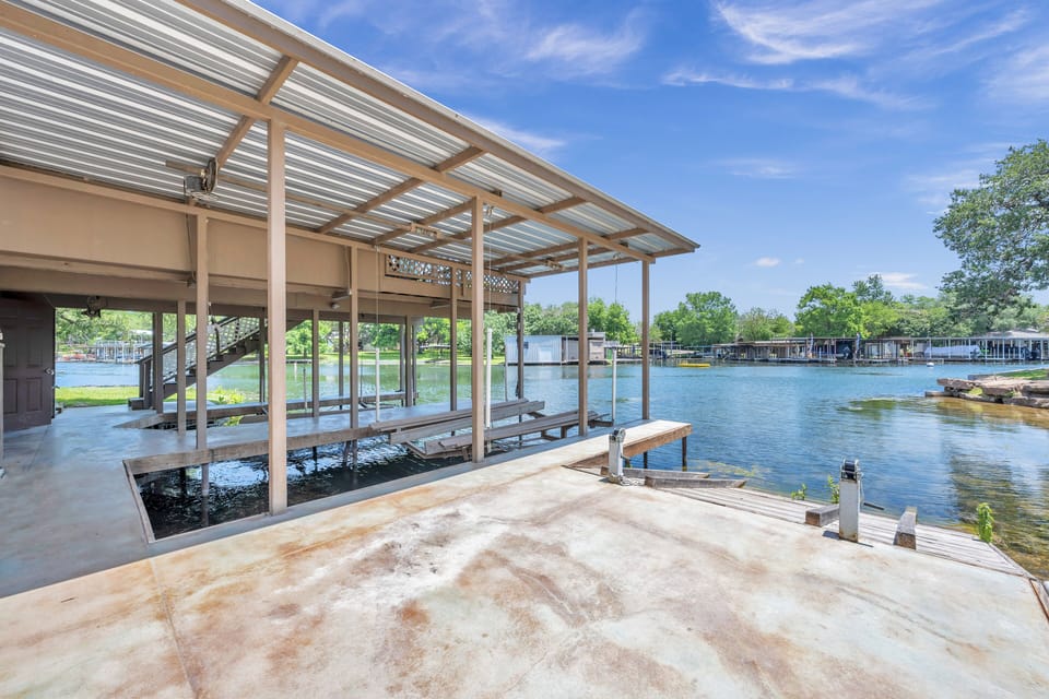 2 Boat slips with 2 jet ski docks