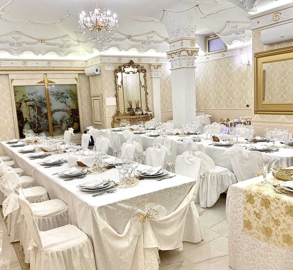 Banquet hall