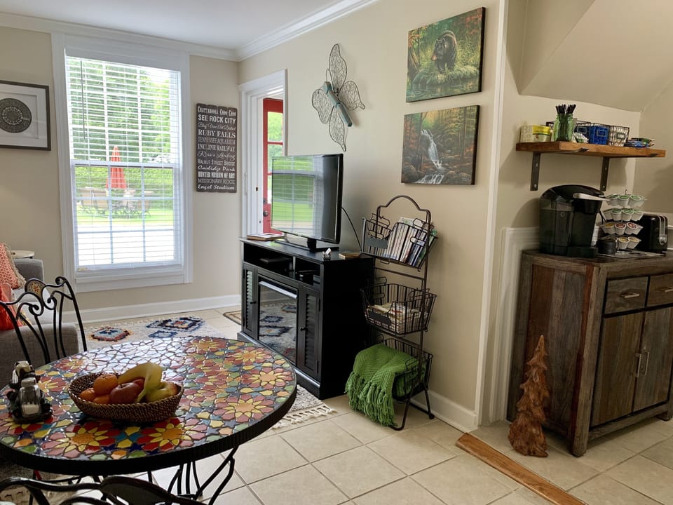 Living room includes Smart HDTV w/Netflix and Amazon Prime, electric fireplace. 
