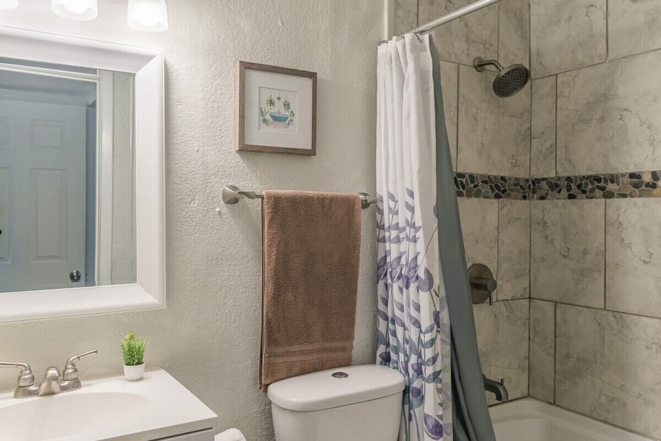 2nd bathroom