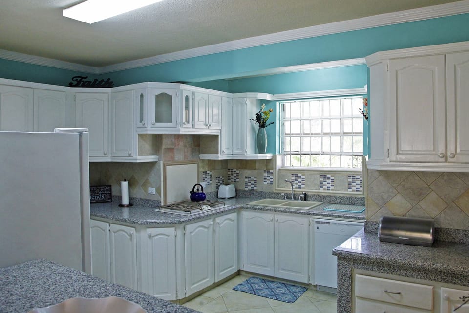 Spacious Kitchen