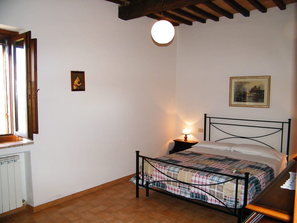 Montegonfoli TWO first bedroom