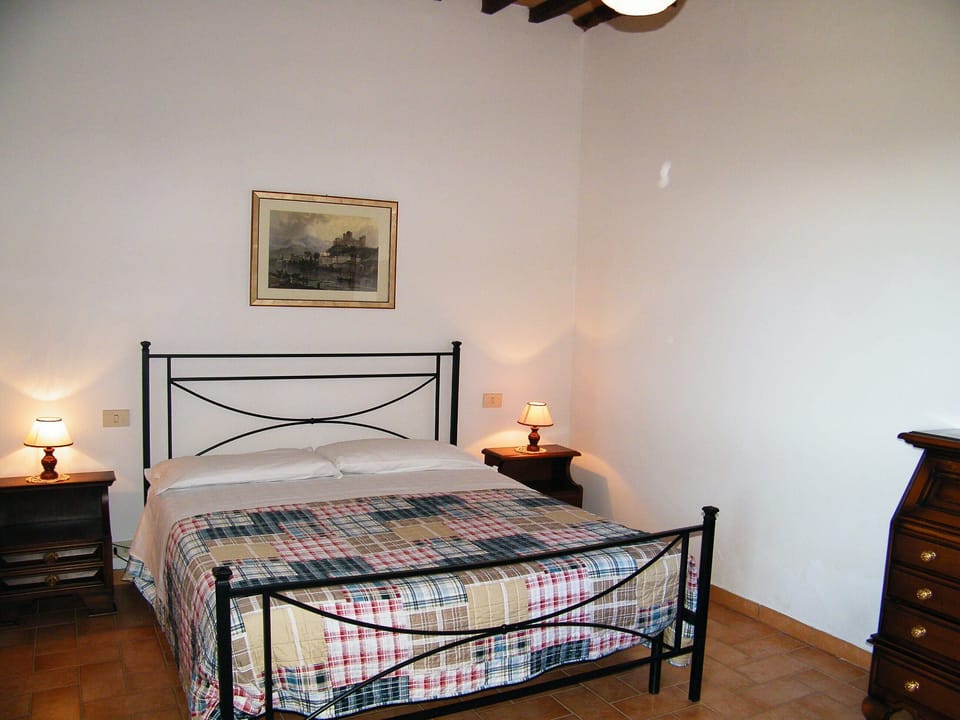 Montegonfoli TWO, first bedroom side B
