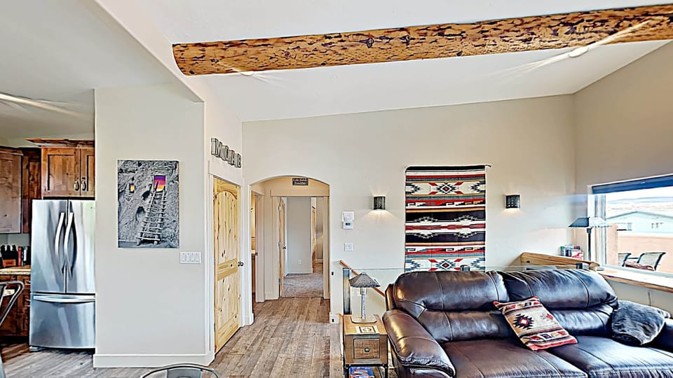 Living room with vaulted ceilings 