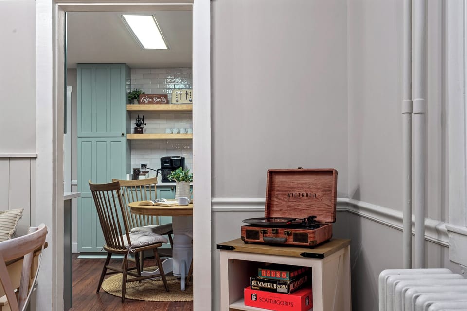 Victrola record player and records for your enjoyment!
