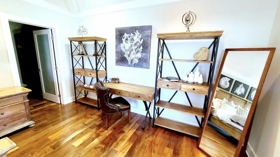 Work Desk in Master Suite