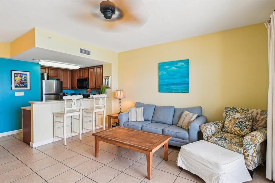 Cozy Oceanview Retreat