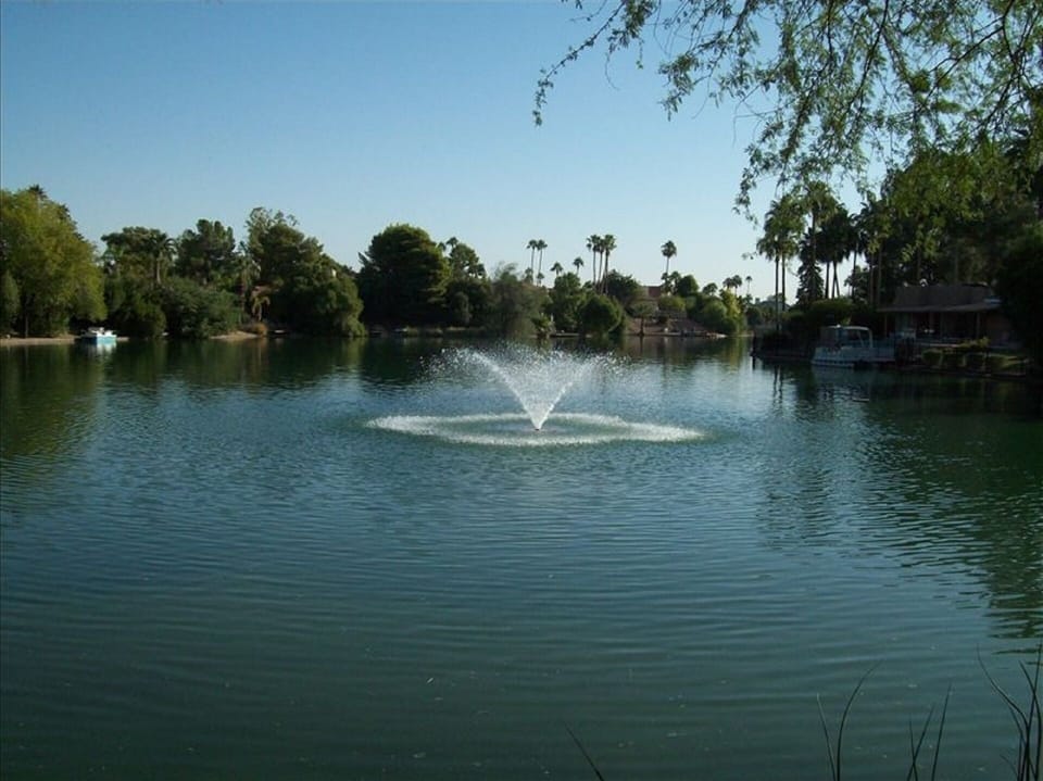 Bike routes and walking routes right here in this upscale, safe neighborhood.