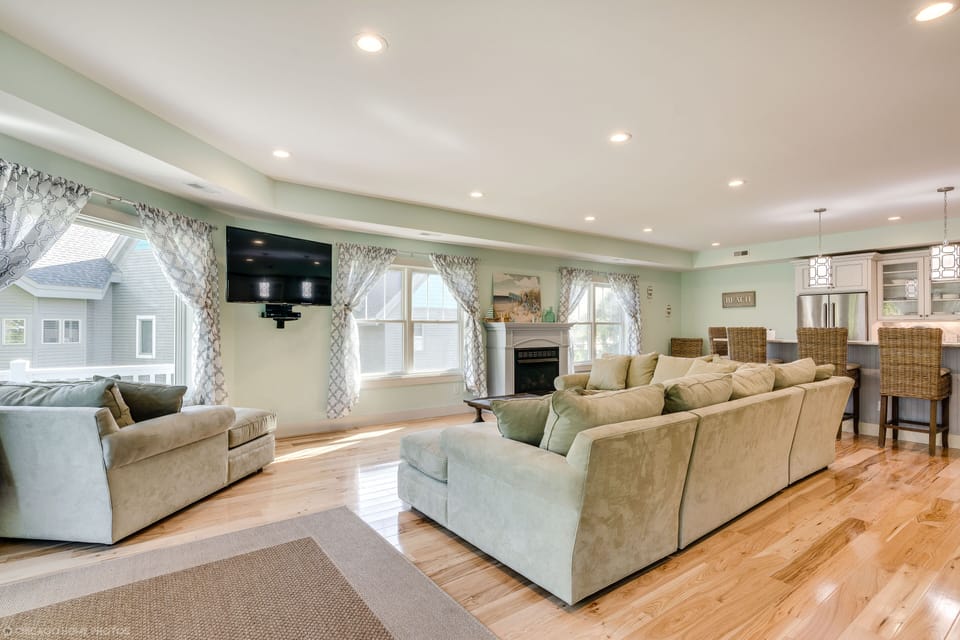 Impress your guests with the most luxurious & spacious home in SH-fireplace-WOW!