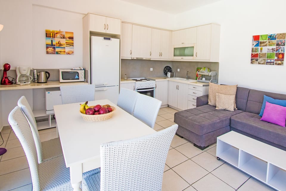 Sophisticated decorated living area