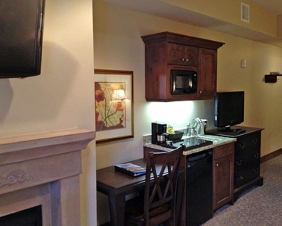 Bedroom kitchenette