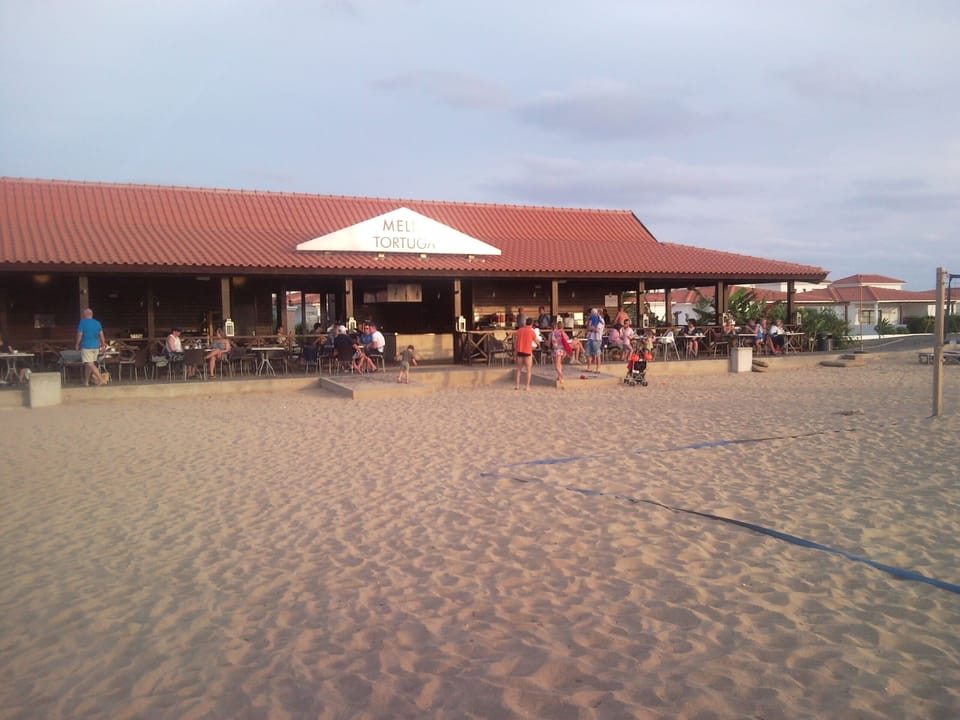 restaurant on tortuga beach 