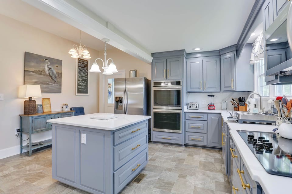 Completely remodeled kitchen. Double ovens and 5-burner cooktop