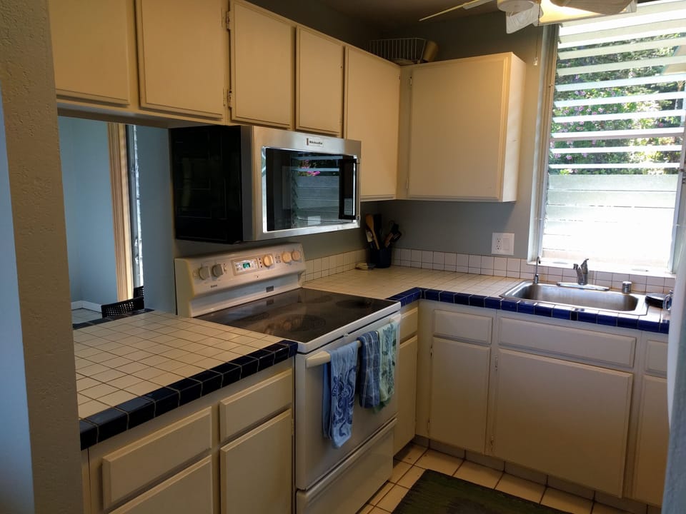Full featured kitchen